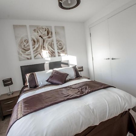 Orange Apartments Polmuir Gardens Only 7 Minutes To City Centre Aberdeen Buitenkant foto