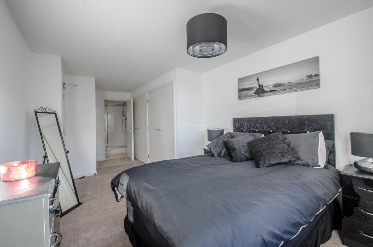 Orange Apartments Polmuir Gardens Only 7 Minutes To City Centre Aberdeen Buitenkant foto